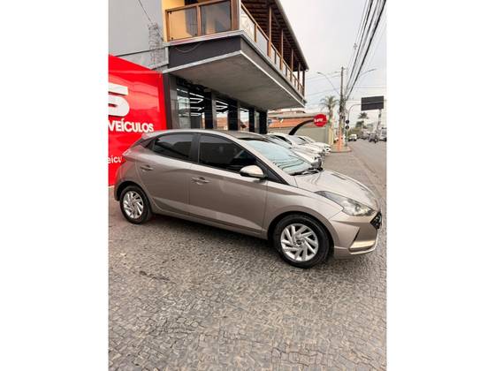 HYUNDAI HB20 1.0 12V FLEX EVOLUTION MANUAL HYUNDAI HB20 1.0 12V FLEX EVOLUTION MANUAL